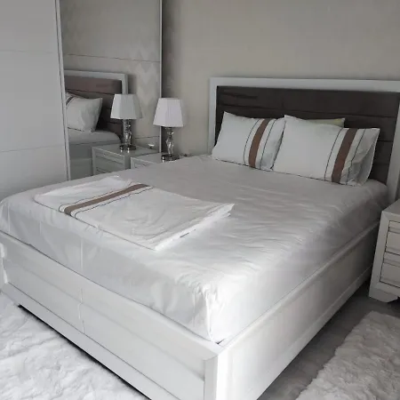 Marine 2 Apartment *